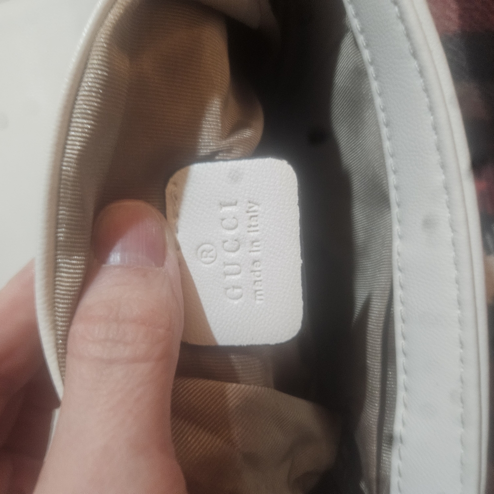 Gucci White GG Marmont Quilted Shoulder Bag - Picture 10 of 14